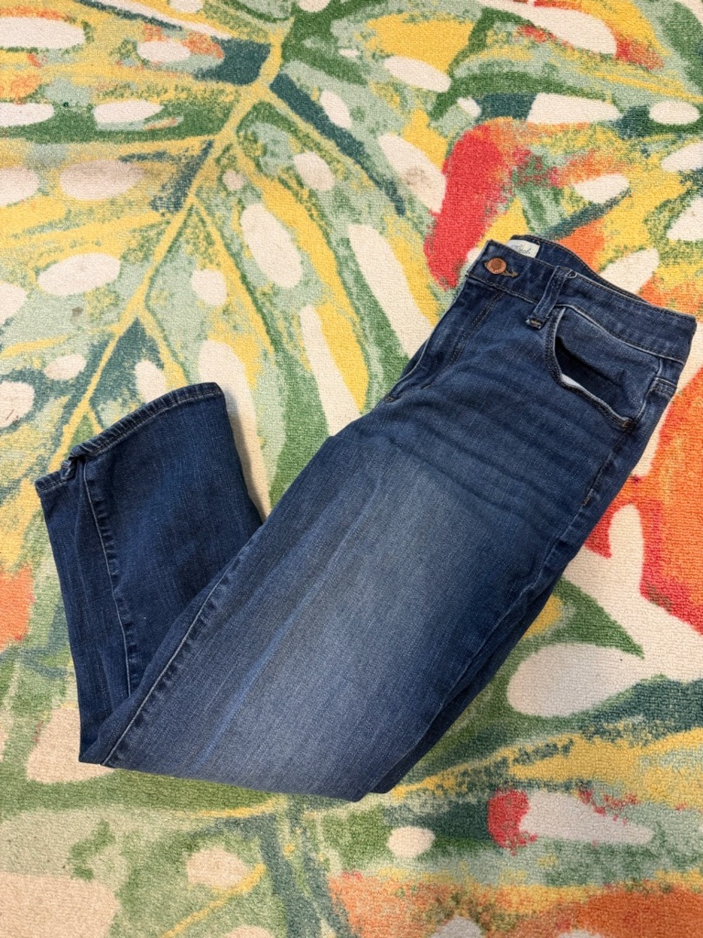 Universal Thread Women's Skinny Jeans in Dark Blue Wash